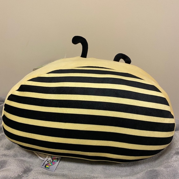 ‼️SOLD‼️ 12” Sunny the Bee Stackable Squishmallow - Picture 3 of 4